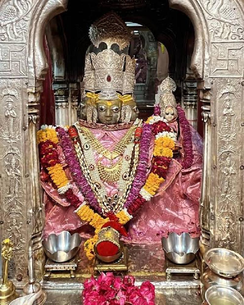 आज के दर्शन: जगतपिता ब्रह्मा मंदिर, पुष्कर की दिव्य महिमा