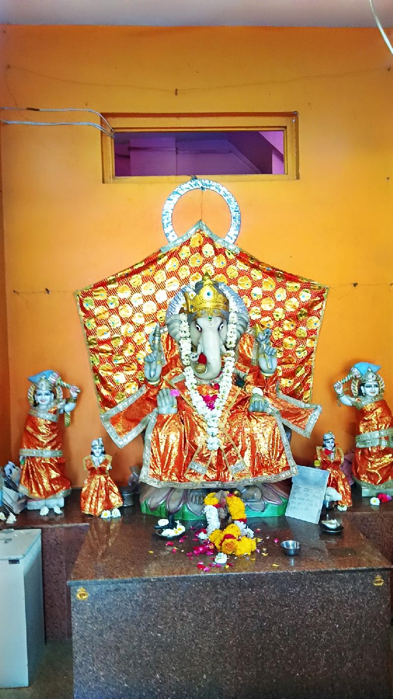 आज के दर्शन: नीमच बस स्टैंड के राजा — श्री स्वयं सिद्ध विनायक गणेश मंदिर